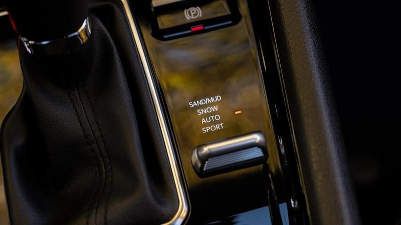 Nuova Jeep Compass Summit 129 CV (94 kW) 2025 Alpine white / tetto nero SUV