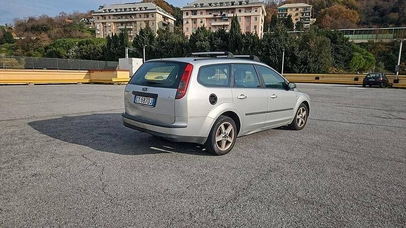 Usata Ford Focus Limited 115 CV (84 kW) 2005 Argento Station wagon