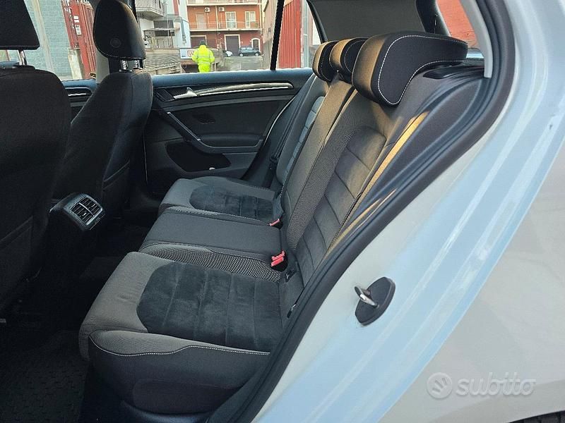 Usata VW Golf VII Highline 105 CV (77 kW) 2015 Bianco Berlina