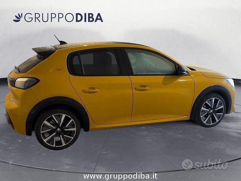 Usata Peugeot 208 GT 102 CV (75 kW) 2021 Giallo Utilitaria