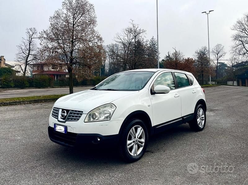 Usata Nissan Qashqai Visia 111 CV (81 kW) 2010 Bianco SUV