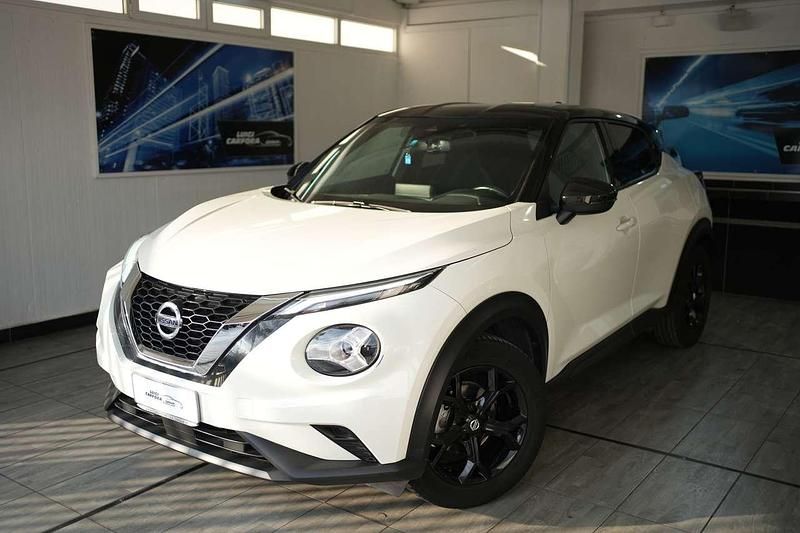 Bianco perlato+ tetto nero Usata 2021 Nissan Juke N-Connecta SUV | 14.990 € (Buon prezzo) - Immagine 1/4