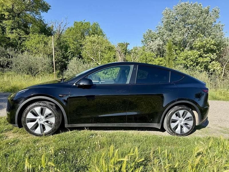 Usata Tesla Model Y Long Range AWD 378 kW (514 CV) 2022 Nero SUV