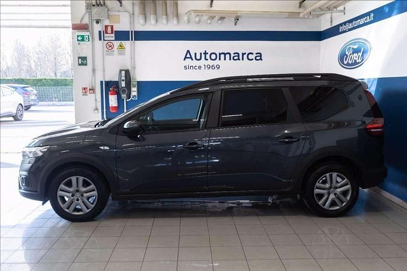 Usata Dacia Jogger Comfort 110 CV (80 kW) 2022 Grigio metallizzato Monovolume