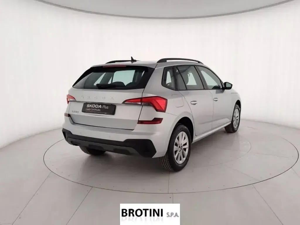 Usata Skoda Kamiq Selection 95 CV (69 kW) 2025 Argento metallizzato SUV