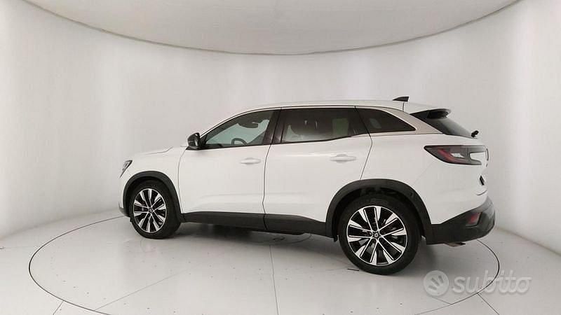 Usata Renault Austral Techno 200 CV (147 kW) 2023 Bianco SUV