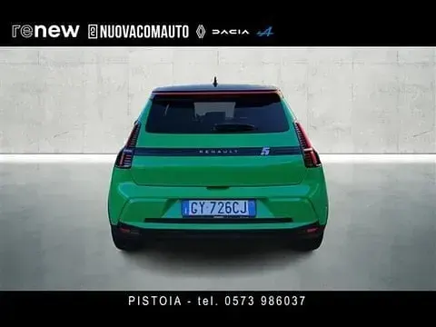 Begagnad Renault 5 E-Tech Komfort 110 kW (150 HK) 2025 Grön Halvkombi