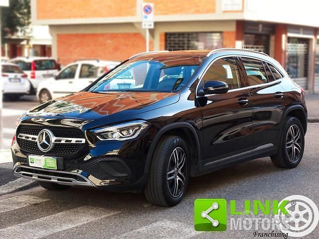 Nero Usata 2020 Mercedes GLA200 SUV | 32.900 € (Buon prezzo) - Immagine 1/4