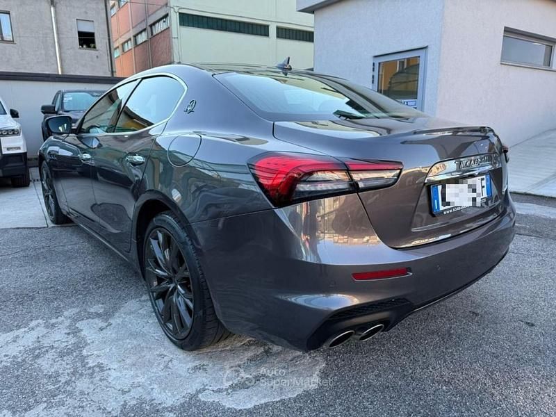 Usata Maserati Ghibli 330 CV (242 kW) 2021 Gray Coupé