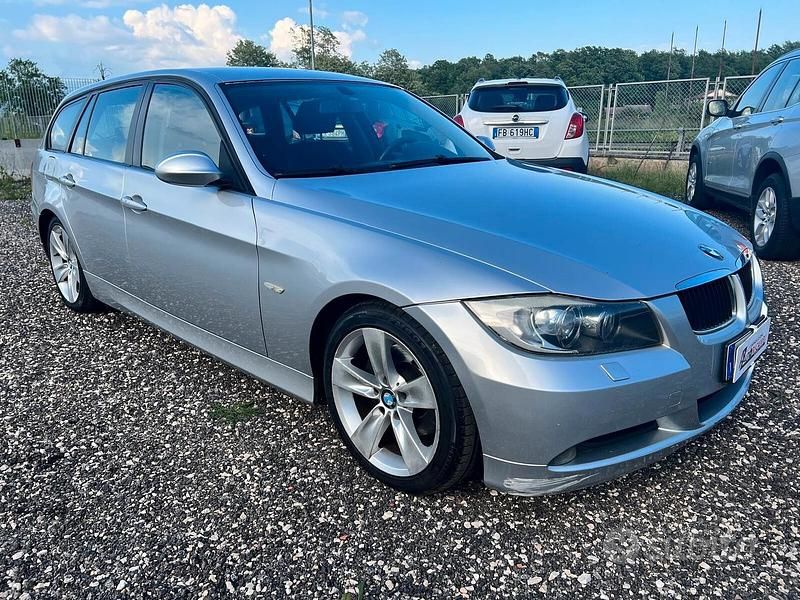 Argento Usata 2007 BMW 320 Station wagon | 3500 € (Buon prezzo) - Immagine 1/4