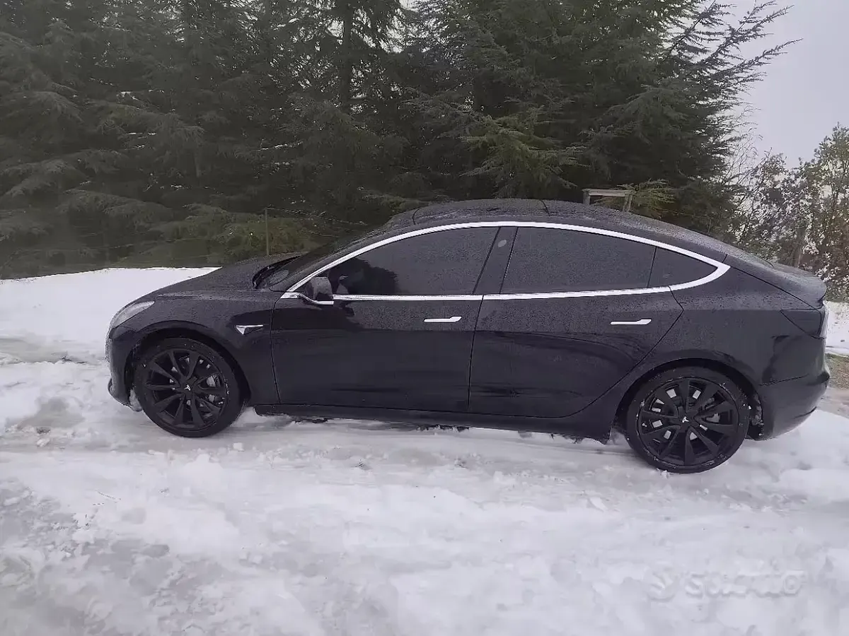 Usata Tesla Model 3 152 kW (208 CV) 2019 Nero Berlina