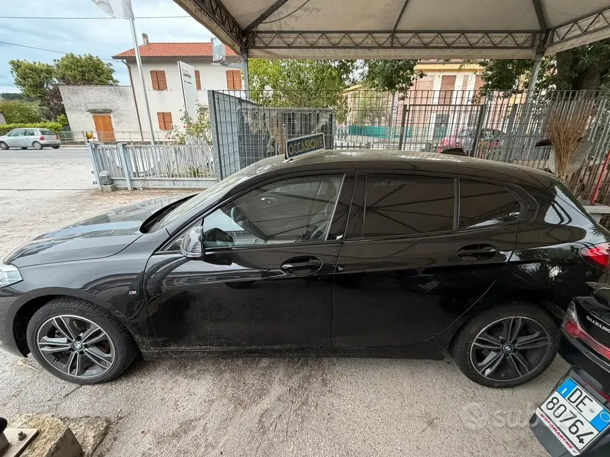 Usata BMW 118 Efficient Dynamics 116 CV (85 kW) 2021 Nero Utilitaria
