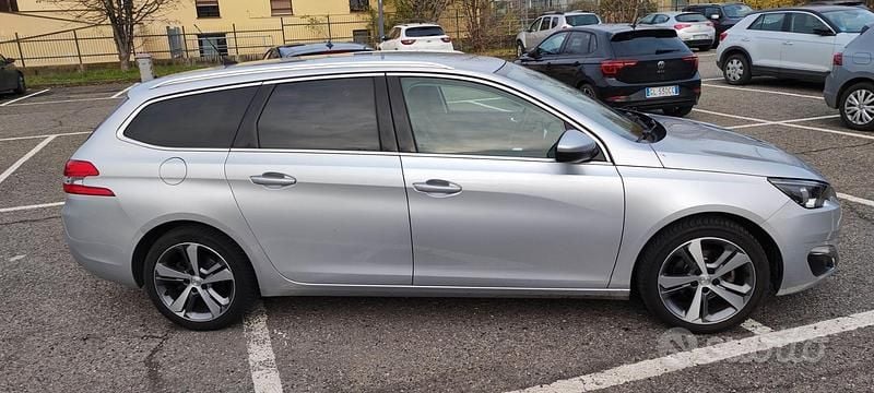 Usata Peugeot 308 SW Allure 120 CV (88 kW) 2016 Station wagon