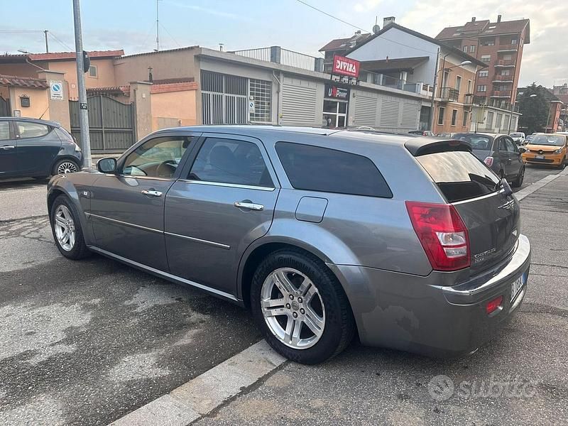 Usata Chrysler 300C Touring 218 CV (160 kW) 2006 Grigio Station wagon