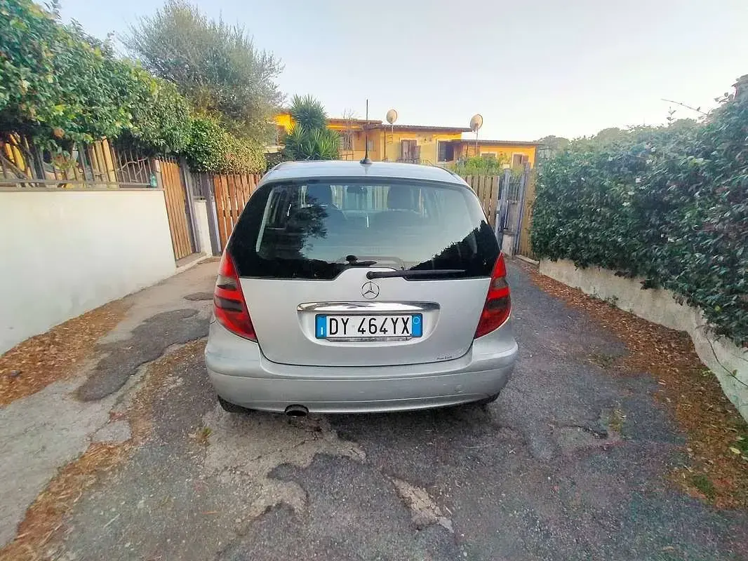 Usata Mercedes A180 Avantgarde 109 CV (80 kW) 2009 Grigio Monovolume