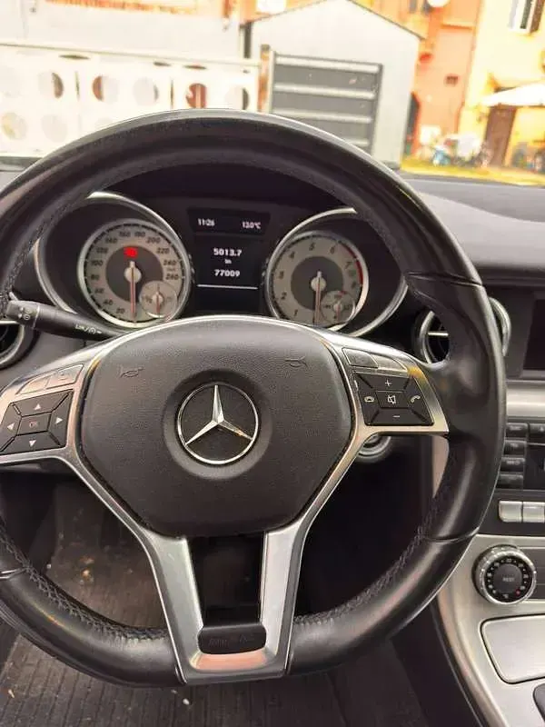 Usata Mercedes SLK200 184 CV (135 kW) 2011 Argento Cabrio