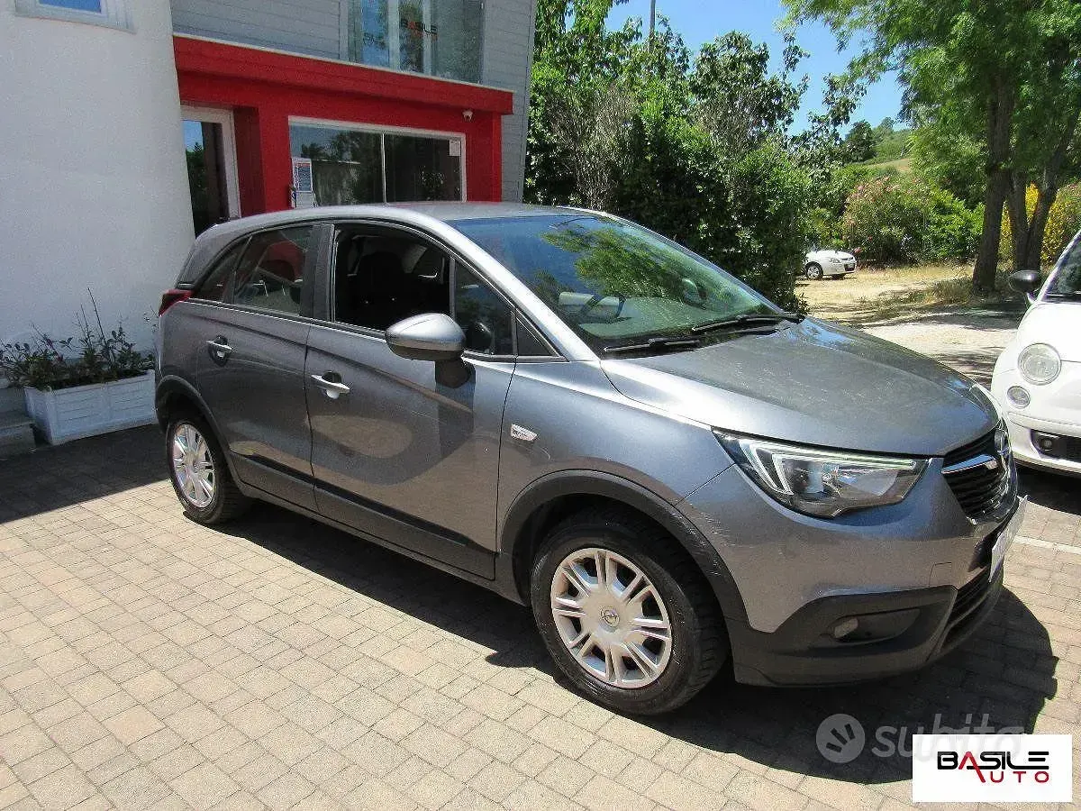 Usata Opel Crossland X Edition 83 CV (61 kW) 2019 Grigio chiaro SUV