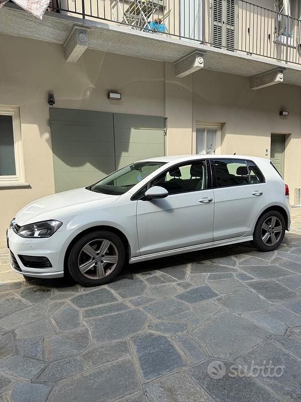 Usata VW Golf VII R-line 110 CV (80 kW) 2016 Bianco Berlina