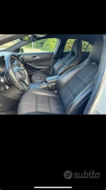 Usata Mercedes A180 2012 Bianco Berlina