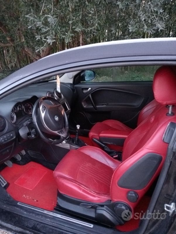 Usata Alfa Romeo MiTo 120 CV (88 kW) 2012 Nero Utilitaria