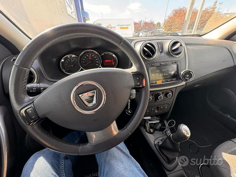 Usata 2013 Dacia Sandero Stepway Due volumi | 6000 € (Buon prezzo) - Immagine 1/4