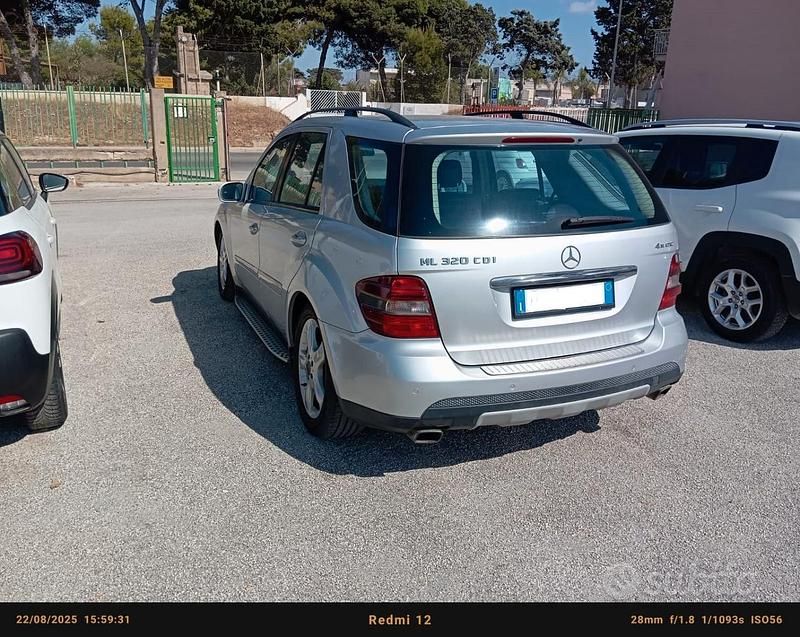 Usata Mercedes ML320 224 CV (164 kW) 2007 Grigio SUV