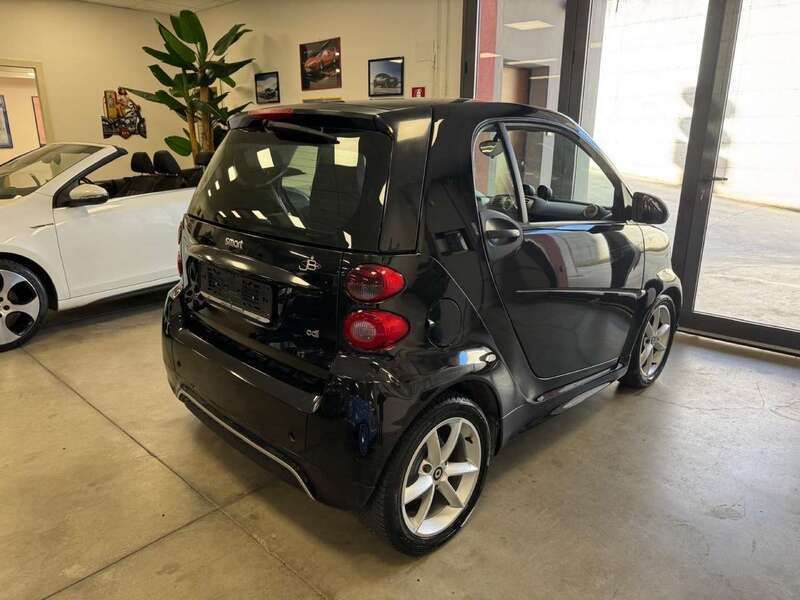 Usata Smart ForTwo Coupé Pulse 54 CV (39 kW) 2013 Nero Utilitaria