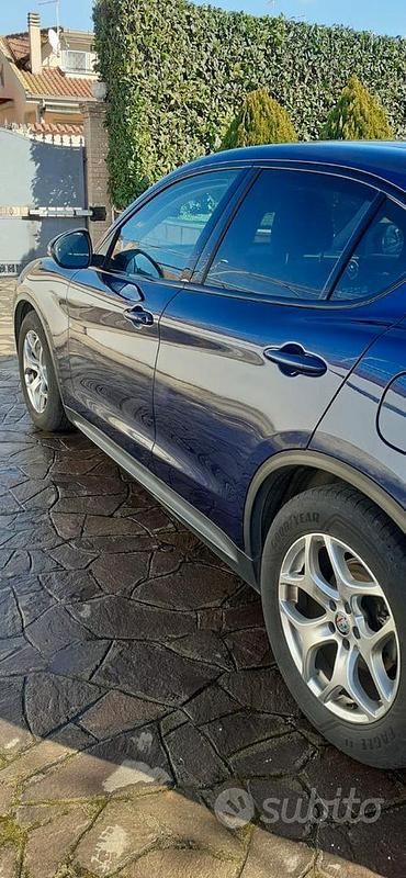 Usata Alfa Romeo Stelvio Business 160 CV (117 kW) 2019 Blu SUV