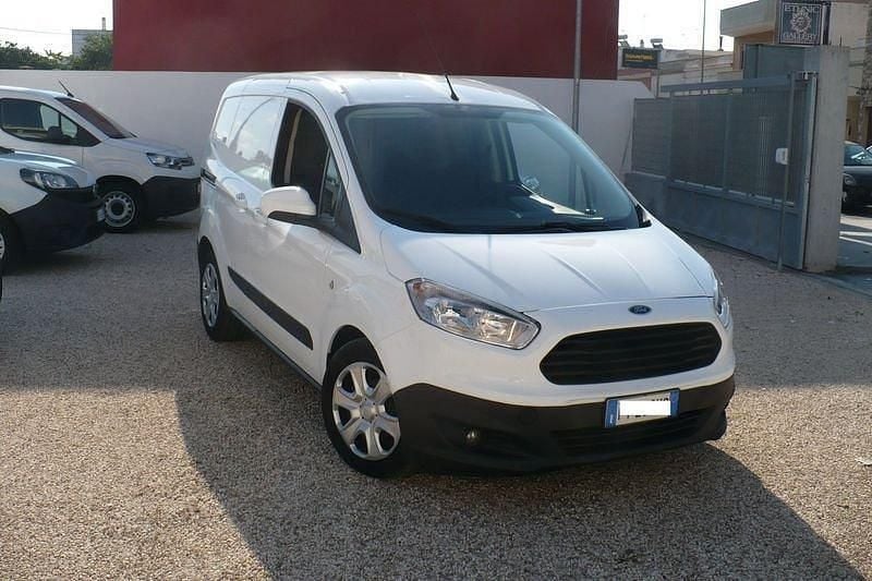 Usata Ford Tourneo Courier 75 CV (55 kW) 2018 Bianco Monovolume