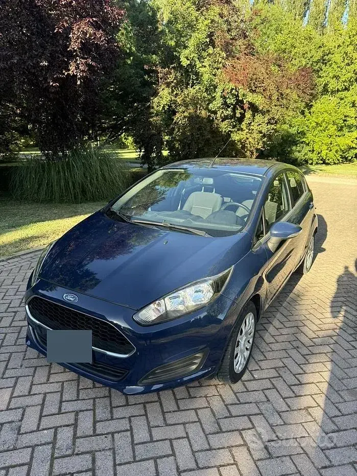 Usata Ford Fiesta 75 CV (55 kW) 2017 Bluazzurro Utilitaria