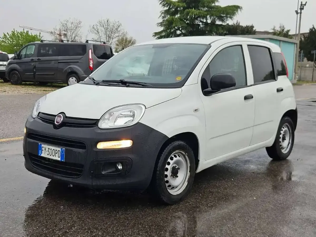 Usata Fiat Panda Pop 69 CV (50 kW) 2019 Bianco Utilitaria