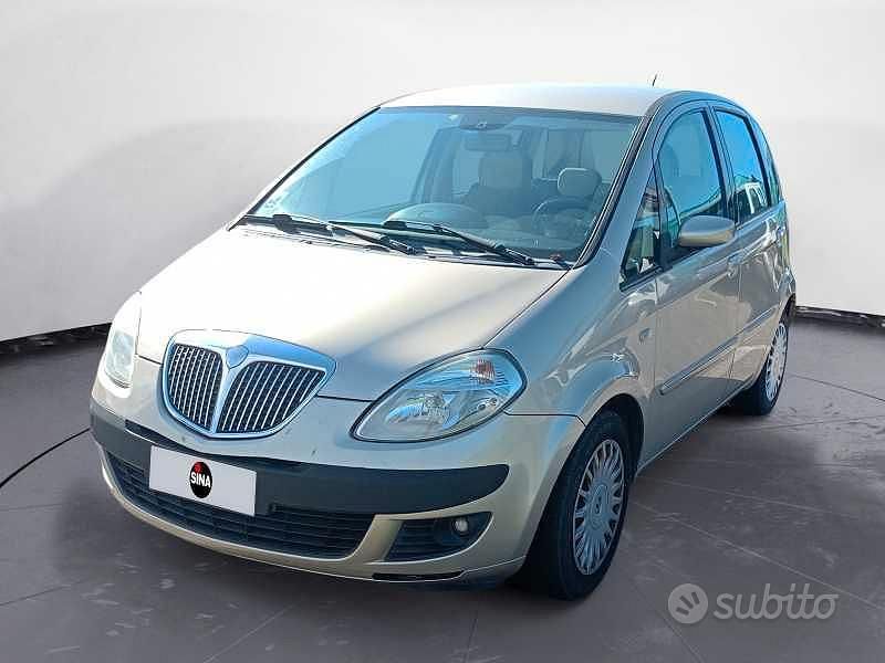 Oro Usata 2005 Lancia Musa Monovolume | 3950 € (Molto cara) - Immagine 1/4