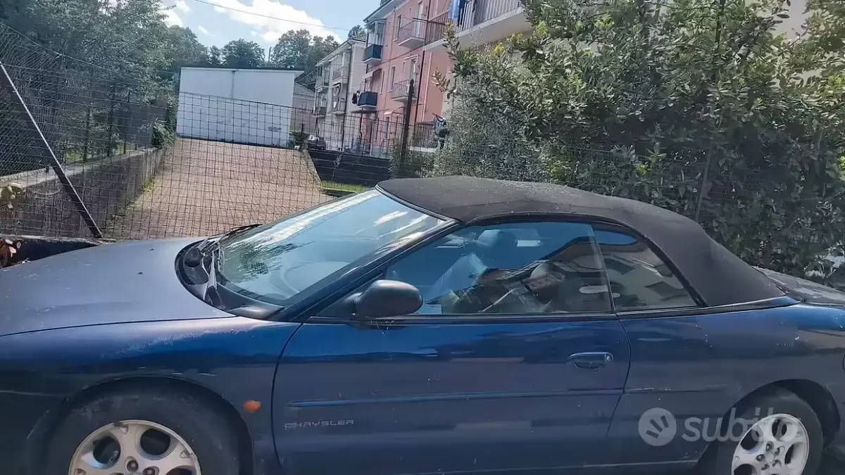 Usata Chrysler Stratus 133 CV (97 kW) 2001 Cabrio