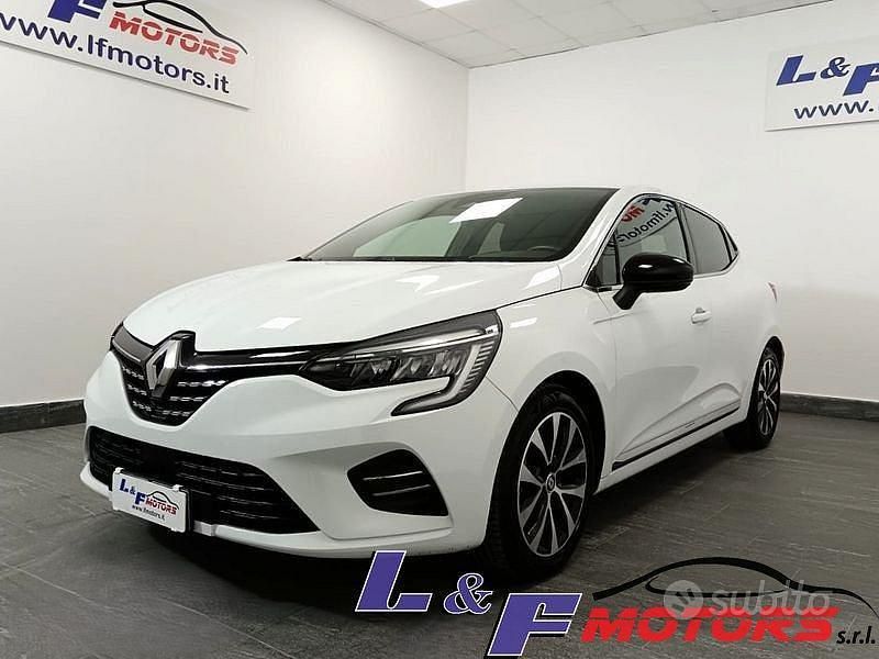 Usata Renault Clio V Intens 140 CV (102 kW) 2022 Bianco Berlina