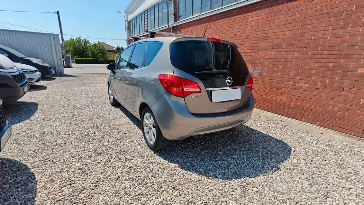Usata Opel Meriva Cosmo 120 CV (88 kW) 2013 Beige Monovolume