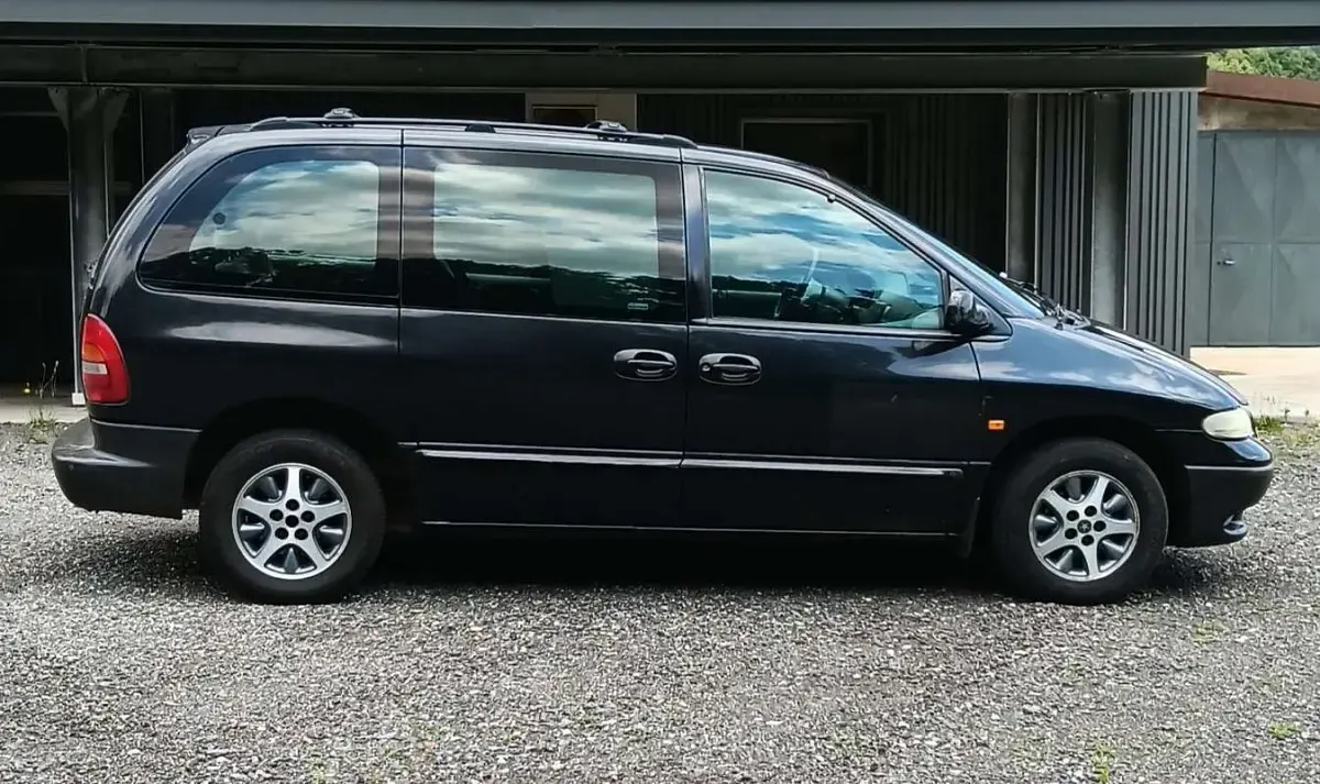 Usata Chrysler Grand Voyager Premium 116 CV (85 kW) 1999 Monovolume