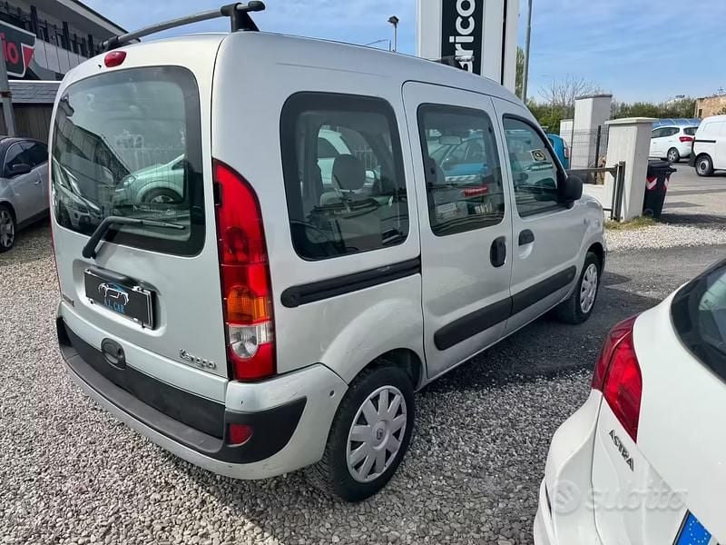 Usata Renault Kangoo 74 CV (54 kW) 2007 Grigio Monovolume