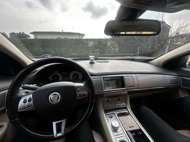 Usata Jaguar XF Premium Luxury 133 CV (97 kW) 2008 Nero Berlina