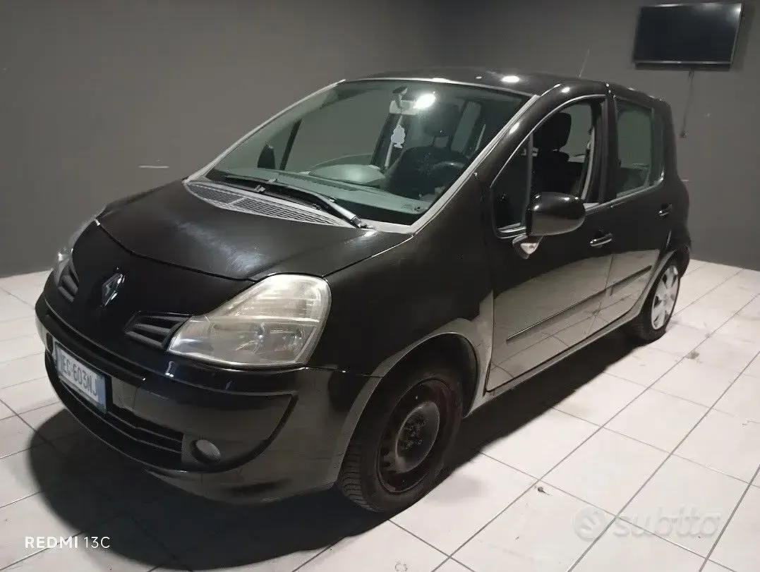Usata Renault Modus 75 CV (55 kW) 2011 Nero Monovolume