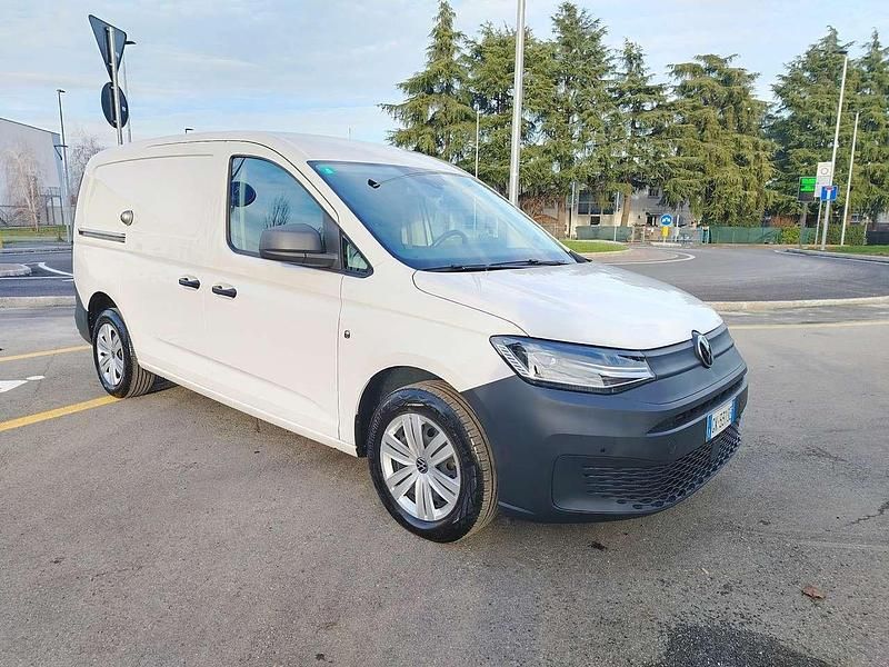 Usata VW Caddy 122 CV (89 kW) 2022 Bianco Monovolume