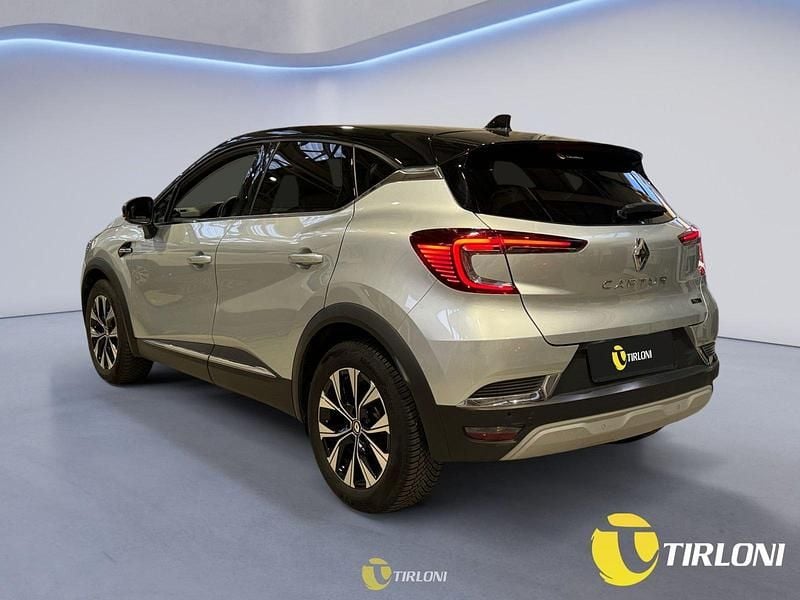 Usata Renault Captur Techno 143 CV (105 kW) 2023 Grigio SUV
