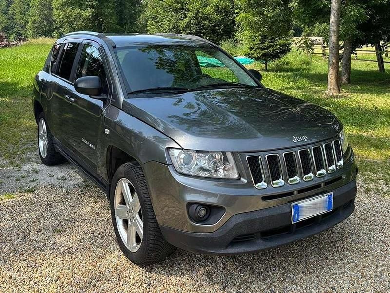 Grigio Usata 2013 Jeep Compass Limited SUV | 6800 € (Ottimo prezzo) - Immagine 1/4