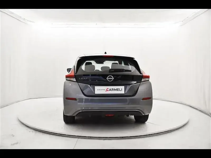 Usata Nissan Leaf Acenta 2023 Grigio scuro Utilitaria