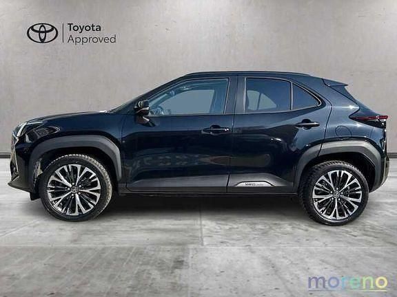 Usata Toyota Yaris Hybrid Lounge 116 CV (85 kW) 2023 Nero Pick-up