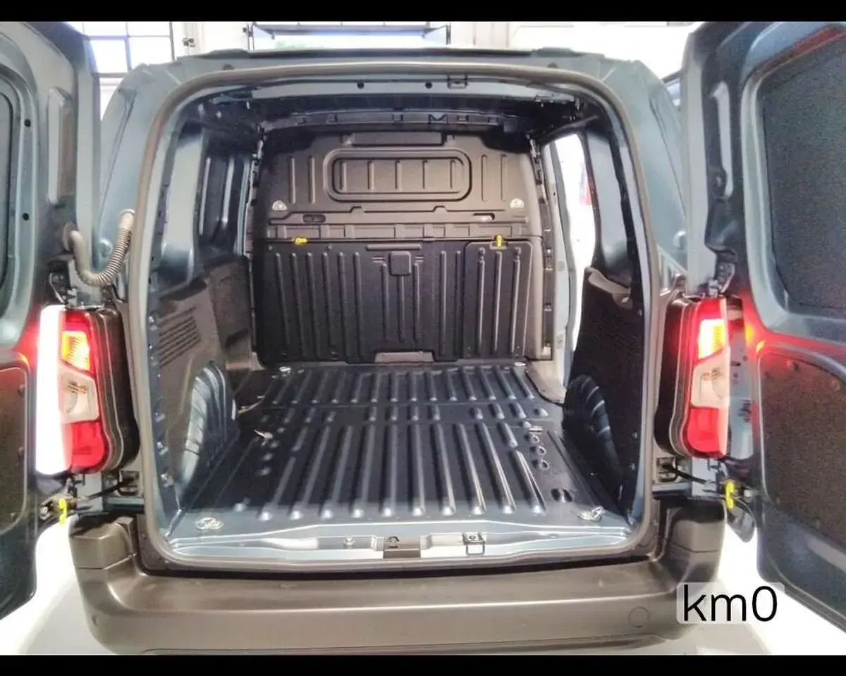 Nuova Citroën e-Berlingo 102 CV (75 kW) 2025 Blue kiama metallizzata Furgone