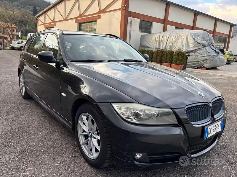 Usata BMW 316 116 CV (85 kW) 2010 Nero Station wagon