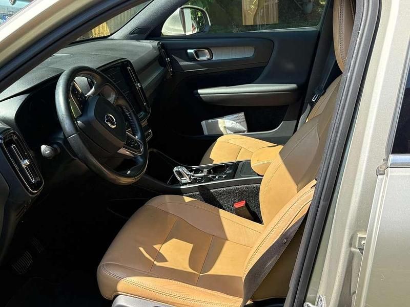 Usata Volvo XC40 Inscription 190 CV (139 kW) 2018 Oro SUV