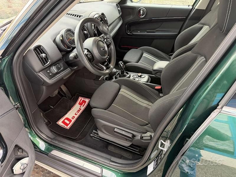 Begagnad Mini Cooper SD Countryman Hype 190 HK (139 kW) 2019 Grön SUV