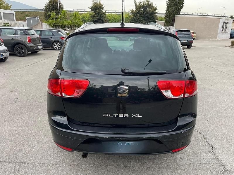 Usata Seat Altea XL 105 CV (77 kW) 2013 Nero Monovolume
