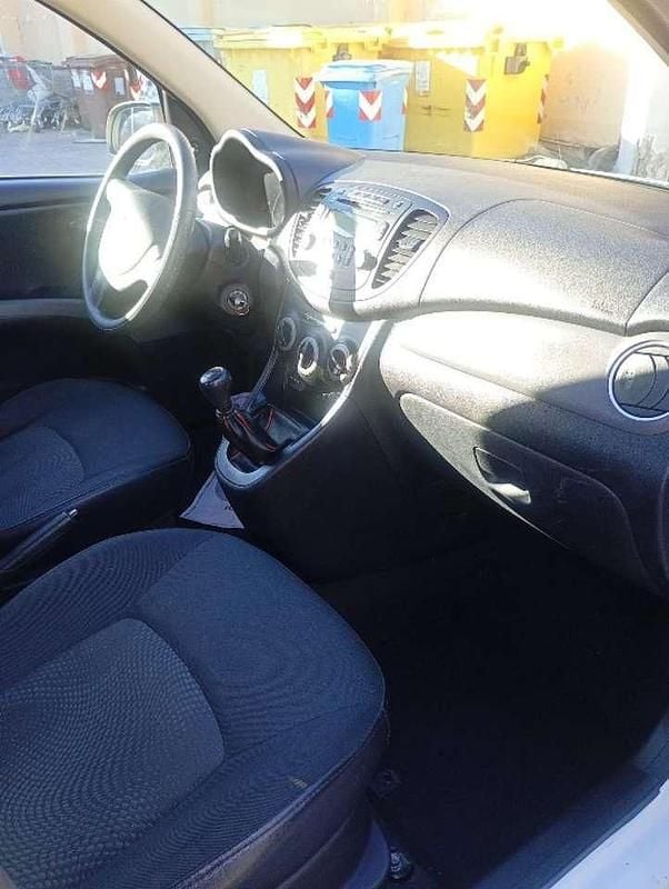 Usata Hyundai i10 69 CV (50 kW) 2012 Bianco Utilitaria
